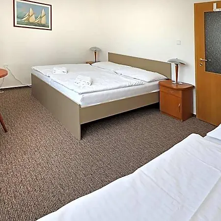 Laguna Slapy 3*