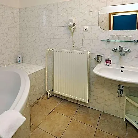 Laguna Slapy 3*